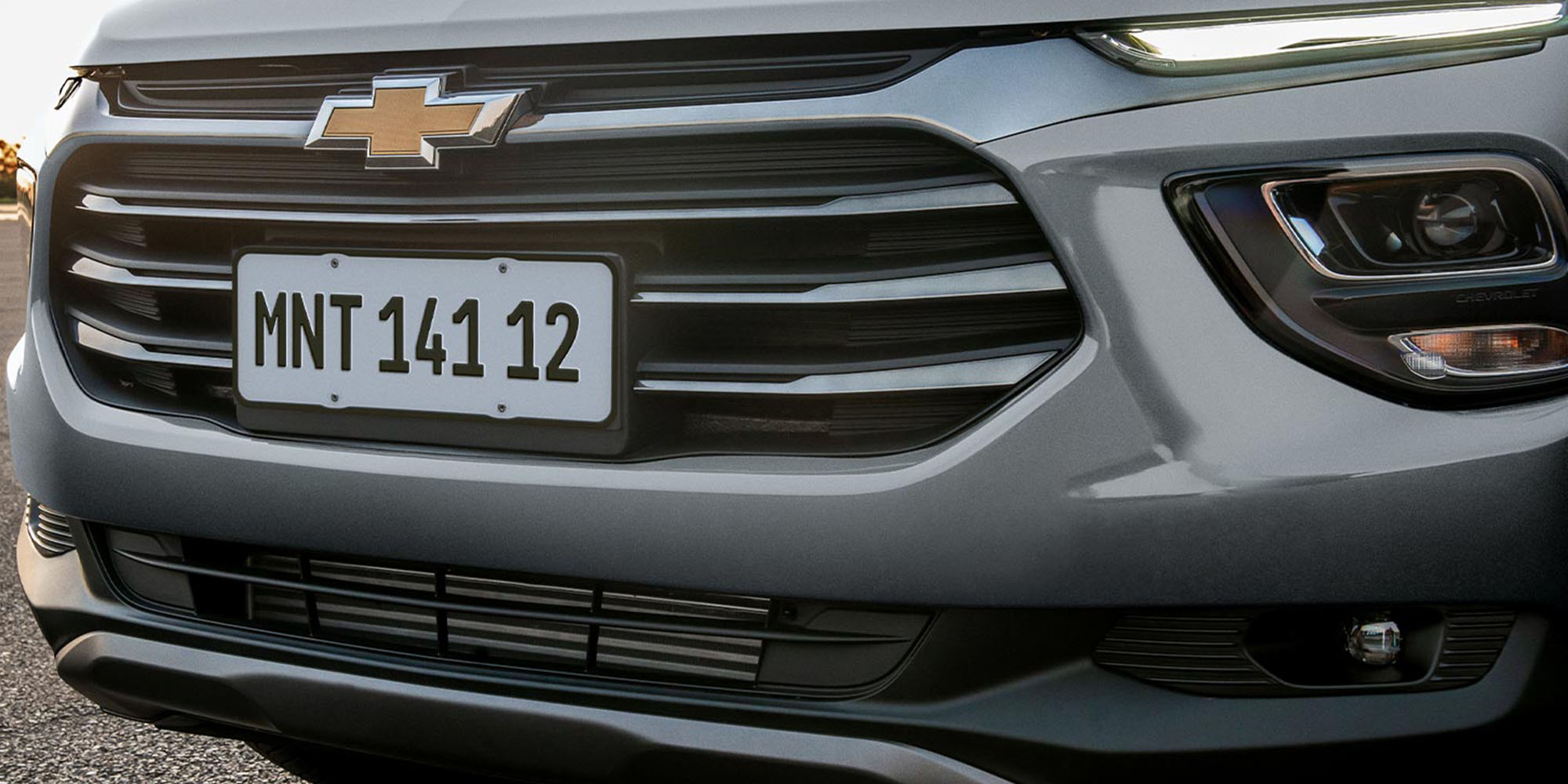 Parrilla delantera cromada Chevrolet Montana